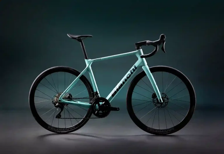 Bianchi stellt sein neues Modell "Infinito" vor