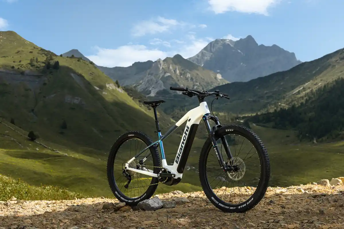 Bianchi präsentiert seines neues Modell T-Tronik X